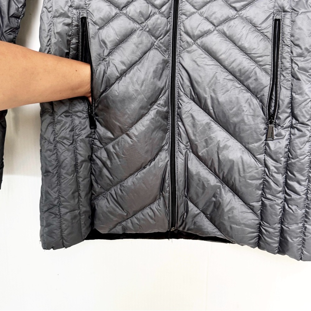 Bcbgeneration Gray Ultra Lightweight Packable Dow… - image 3